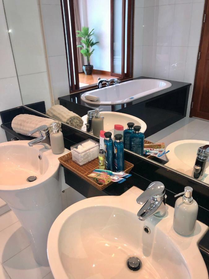D-Lux 4 Bed Beachfront Apartment With Sea View Panwa Beach Екстериор снимка